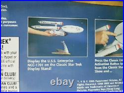 Classic STAR TREK U. S. S. ENTERPRISE NCC-1701 Playmates Stock No. 6116 1995