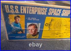 Collectors Star Trek Model Kit U. S. S Enterprise! Original Vintage Unopened Kit Collectors Star Trek Model Kit U. S. S Enterprise! Original Vintage Unopened Kit
