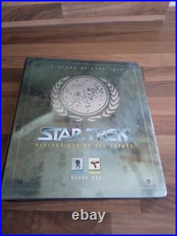 Complete collection of Star Trek Reflections of the Future Phase 1 Cards binder Complete collection of Star Trek Reflections of the Future Phase 1 Cards binder