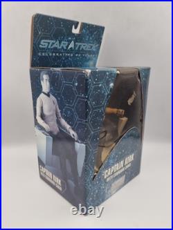 Diamond Select ART ASYLUM Star Trek 40th Anniversary Captain Kirk Command Chair Diamond Select ART ASYLUM Star Trek 40th Anniversary Captain Kirk Command Chair