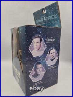 Diamond Select ART ASYLUM Star Trek 40th Anniversary Captain Kirk Command Chair Diamond Select ART ASYLUM Star Trek 40th Anniversary Captain Kirk Command Chair