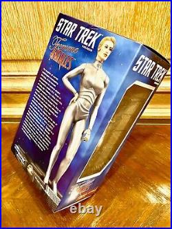 Diamond Select Star Trek Voyager Femme Fatales Seven Of Nine Action Figure New