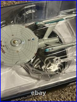 Eaglemoss Star Trek USS Enterprise NCC-1701 Refit Autographed by William Shatner