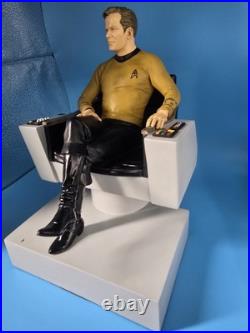 Hollywood Collectibles Star Trek Captain James T. Kirk 16 Scale Statue 078/600