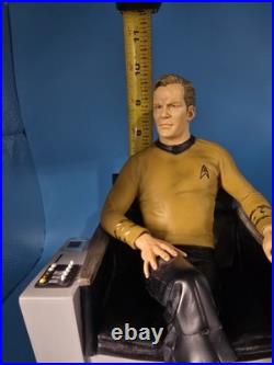 Hollywood Collectibles Star Trek Captain James T. Kirk 16 Scale Statue 078/600