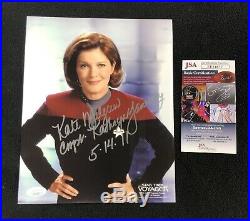 Kate Mulgrew Signed Star Trek Voyager Captain Janeway 8x10 Photo #2 JSA COA
