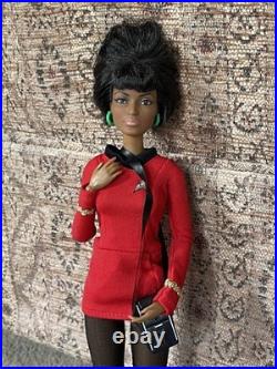 Mattel Barbie DGW70 Star Trek 25th Anniversary Uhura Doll Great Condition
