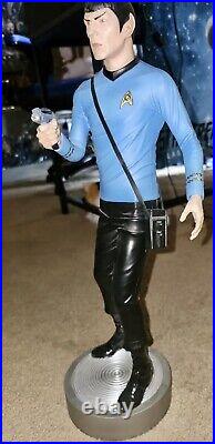 Mr. Spock Star Trek Lim. Ed. Statue Hollywood Collectibles #127 with Original Box