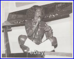 Nichelle Nichols Star Trek TOS Lt. Uhura -autographed 8x10 photo plus rare B&W