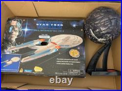 PLAYMATES Star Trek First ContactEnterprise-E 16148 & Borg Sphere 16149