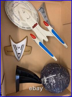 PLAYMATES Star Trek First ContactEnterprise-E 16148 & Borg Sphere 16149