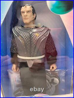 Prototype Star Trek GUL DUKAT Toy Figure Final Engineering Pilot FEP SAMPLE #0