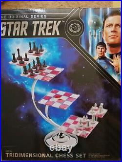 Star Trek 3D chess set boxed never used