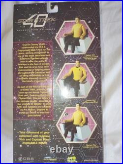 Star Trek Captain Kirk And Command Chair Figure Diamond Select/CBS/Art Asylum