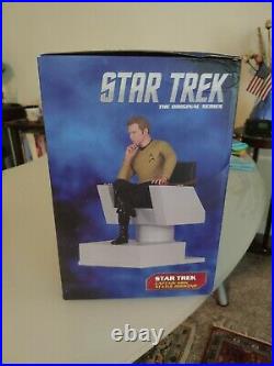 Star Trek Captain Kirk Command Chair Statue Figure Bookend Holder RARE 197/600