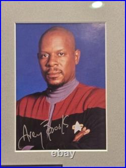 Star Trek Captains AUTOGRAPHED photos framed 30 Years 390 Of 995 COA