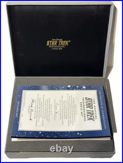 Star Trek Chess 3D Set. VINTAGE 1994 complete with Certificate and Packaging