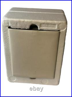 Star Trek Chess 3D Set. VINTAGE 1994 complete with Certificate and Packaging