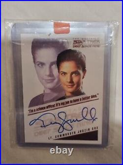 Star Trek Deep Space Nine Quotable Autograph Trading Card Terry Farrell Dax