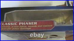 Star Trek Diamond Select White Handle Classic Phaser Limited Edit FREE SHIPPING