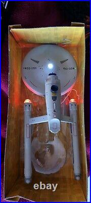 Star Trek Original Series Starship Legends USS Enterprise NCC 1701 HD lights