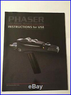 Star Trek Original Series Wand Phaser P2 Body Working! With Case And Stand