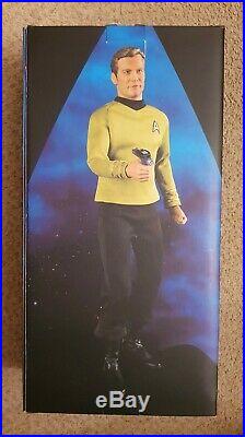 Star Trek The Original Series Captain James T Kirk QMX 1/6 Figure Shatner