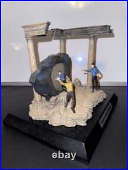 Star Trek The Original Series Figure Display The City on the Edge of Forever