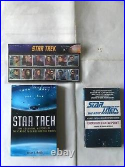 Star Trek collectables 2 original quad posters 2 books & stamps
