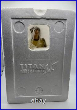 Titan Merchandise Star Trek Captain James T Kirk Bust