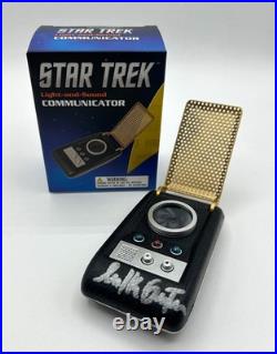 WILLIAM SHATNER Cap Kirk Signed Star Trek Classic Communicator COA & PICTURES