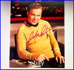 William Shatner Signed (STAR TREK KIRK) 8x10 Authentic Original Autograph withCOA William Shatner Signed (STAR TREK KIRK) 8x10 Authentic Original Autograph withCOA