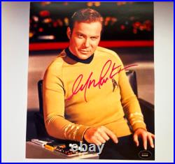 William Shatner Signed (STAR TREK KIRK) 8x10 Authentic Original Autograph withCOA William Shatner Signed (STAR TREK KIRK) 8x10 Authentic Original Autograph withCOA