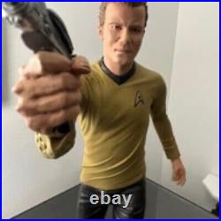 William Shatner Star Trek Auto Kirk Statue Figurine